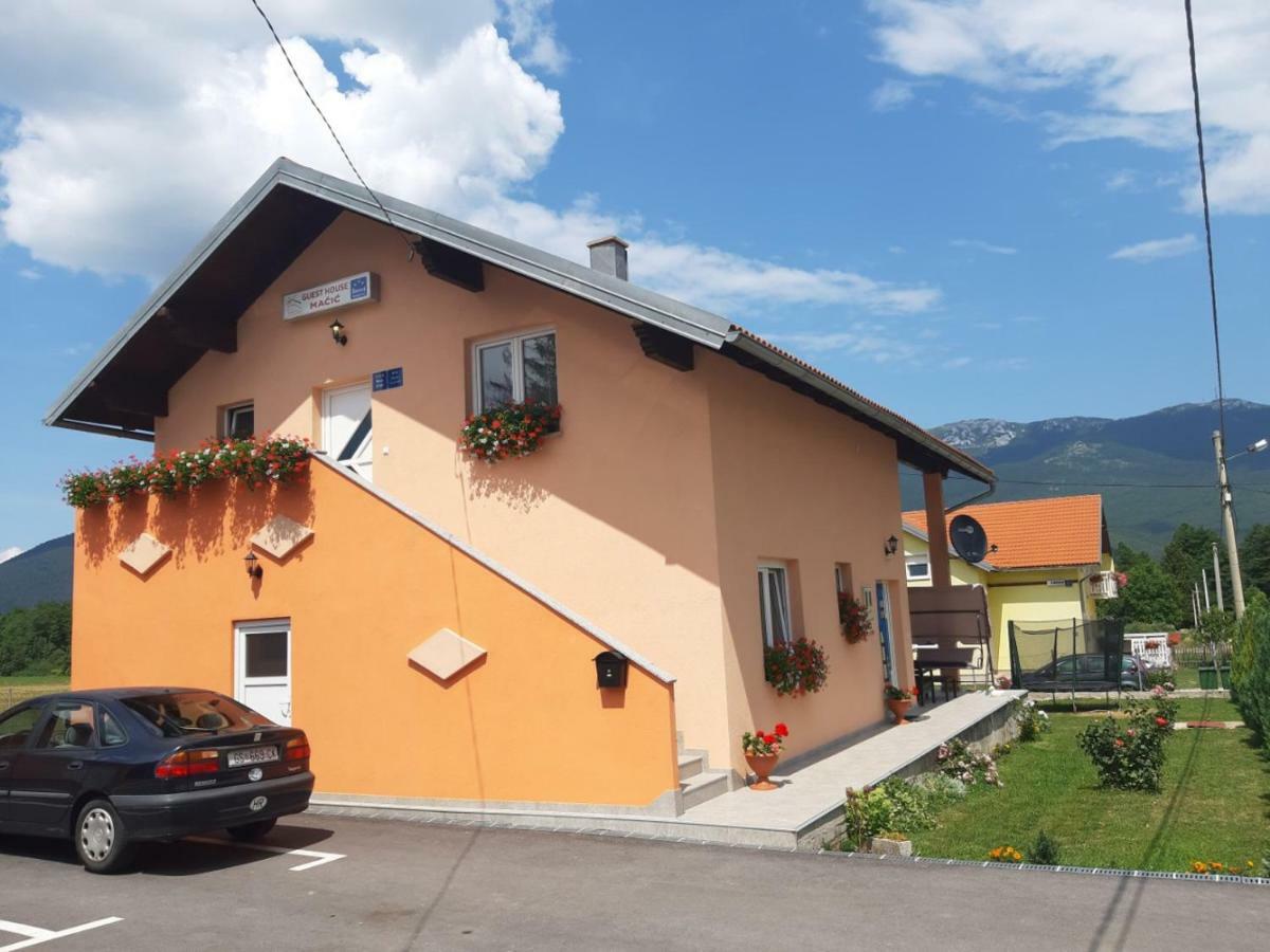 Guest House Macic Korenica Buitenkant foto