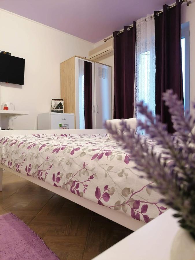 Guest House Macic Korenica Buitenkant foto